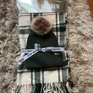 NWT Steve Madden scarf & hat